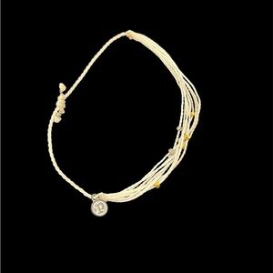 Elegant Cream and Gold Bracelet